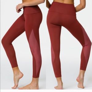 Onzie Shape Midi 7/8 Mesh Stripe Legging